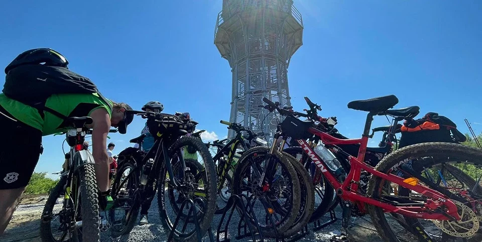 На Львівщині судитимуть підрядника, який облаштував веломаршрути лише на папері