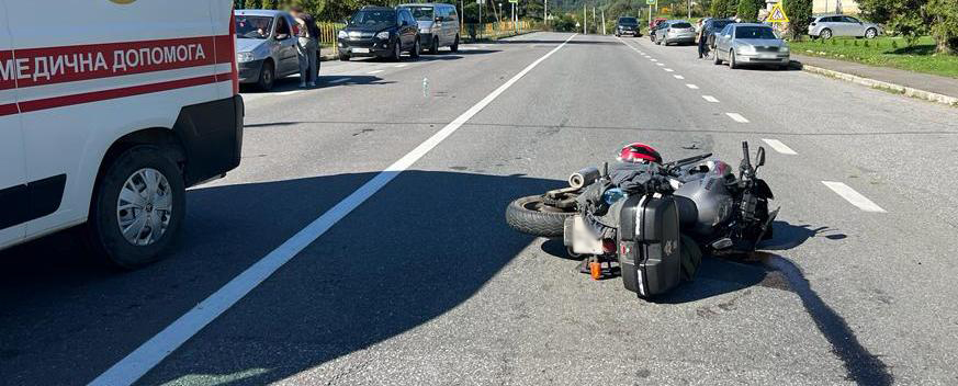 На трасі Київ – Чоп мотоцикліст збив дитину