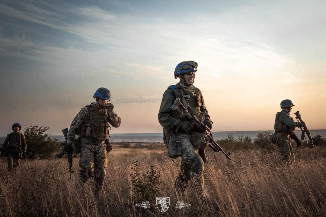 Втрати ворога: учора українські захисники знищили ще майже пів тисячі окупантів