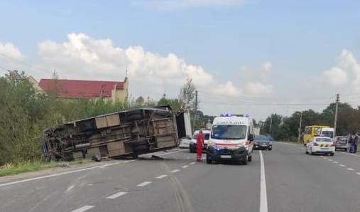 На Львівщині 19-річний киянин під наркотиками врізався в рейсовий автобус: є постраждалі