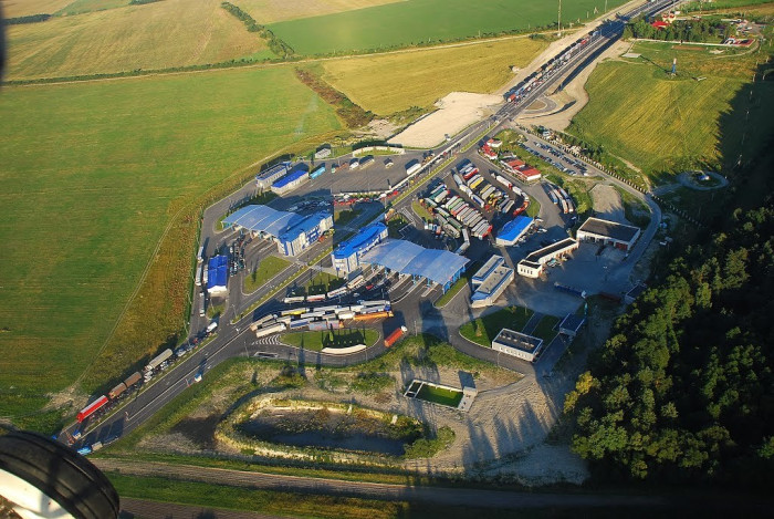 На Львівщині відремонтують дороги до пункту пропуску Рава-Руська – Гребенне