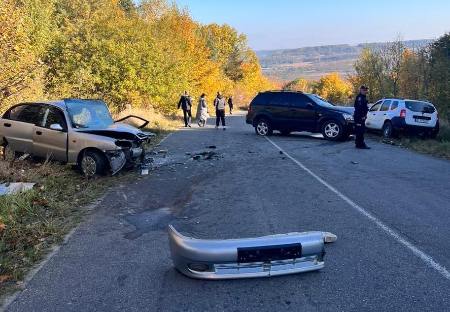 В аварії на Золочівщині постраждали двоє людей