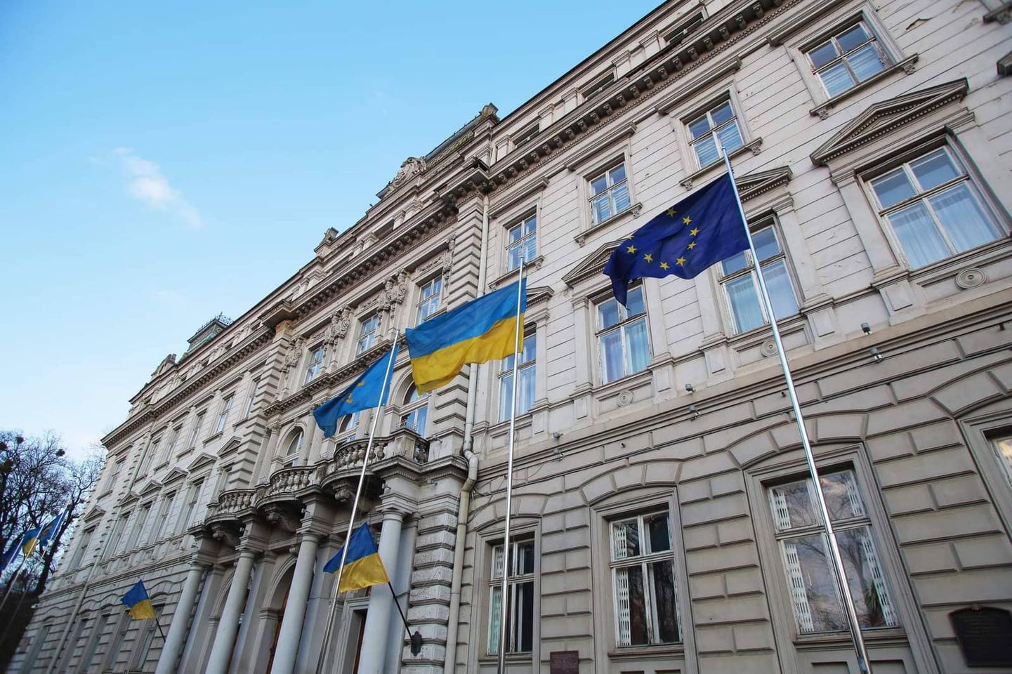 У Львівській ОВА створять робочу групу, яка контролюватиме закупівлі