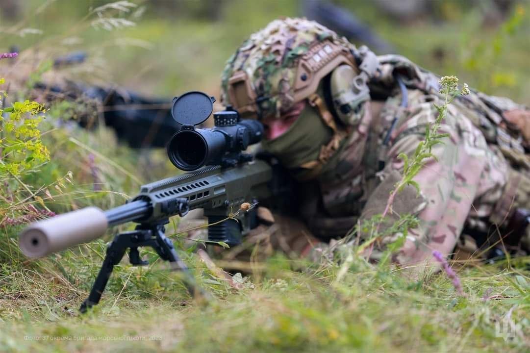 Втрати ворога: 294 700 росіян знищено на війні в Україні