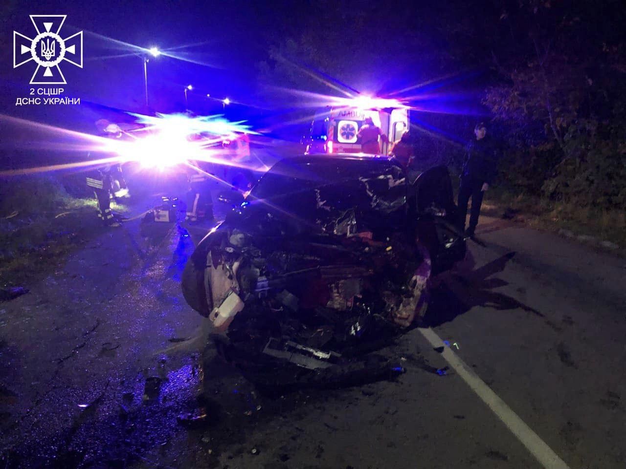 На Львівщині лоб-в-лоб зіткнулися Ford Fusion та Volkswagen Tiguan