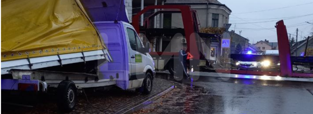 В аварії з вантажівкою на Самбірщині постраждали випадкові перехожі