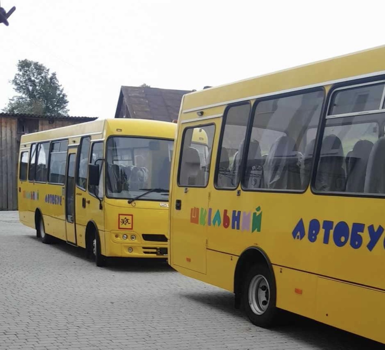 Школярі з Самбірщині, які пішки ходили кілька кілометрів до школи, після розголосу, нарешті дочекалися “Школярика”