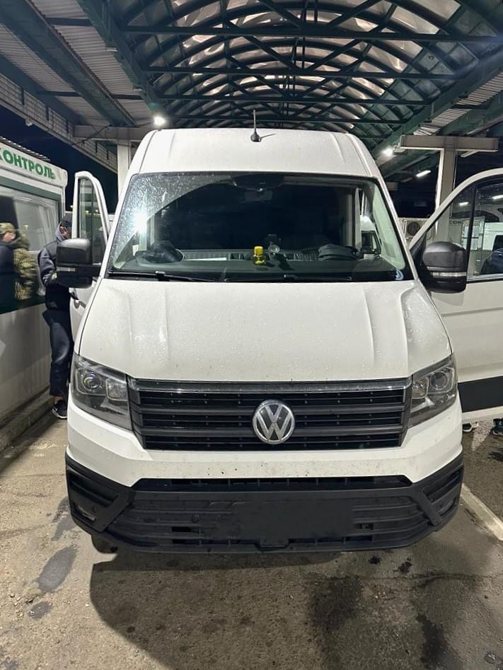 На Львівщині у схованці знайшли чоловіків, які хотіли незаконно проїхати через кордон