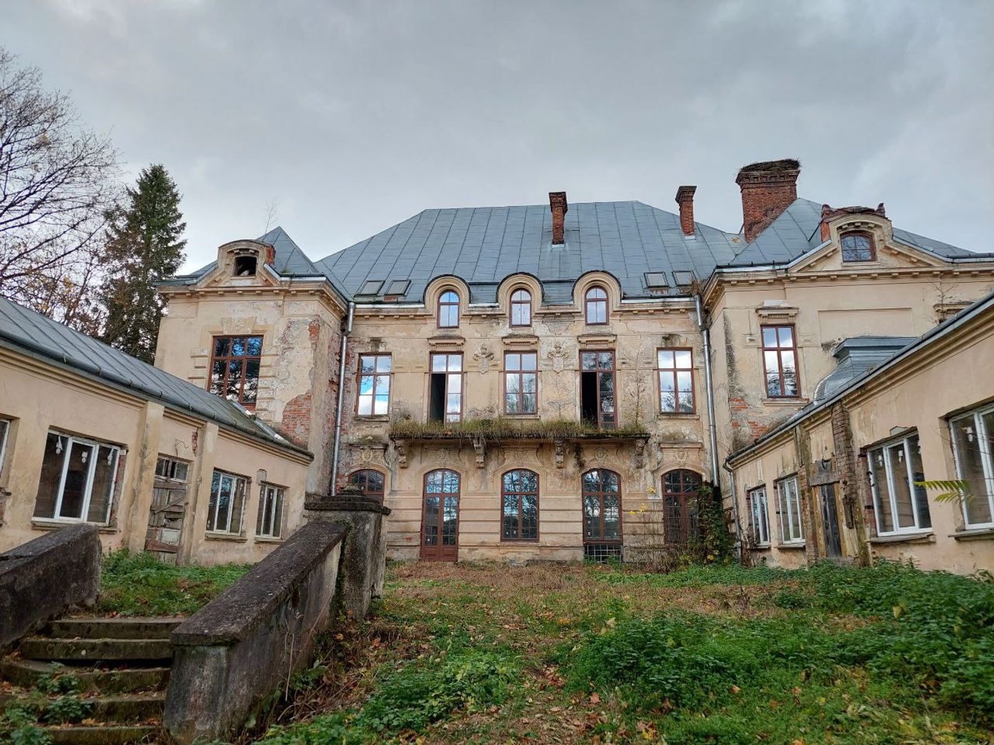 У відреставрованому палаці на Львівщині облаштують Центр психологічної реабілітації дітей війни