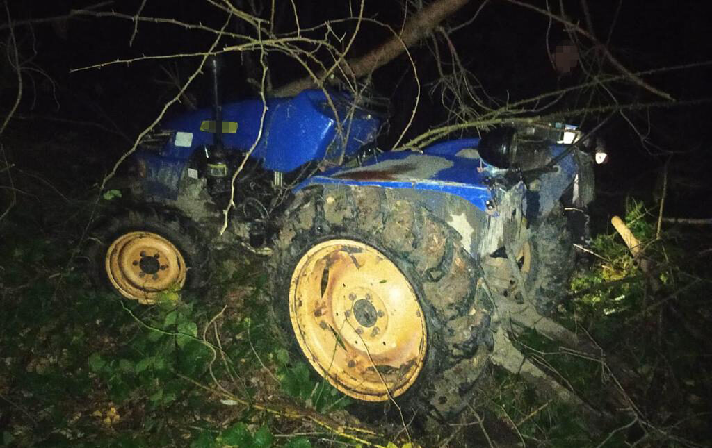 На Самбірщині внаслідок ДТП загинули водій та пасажир трактора