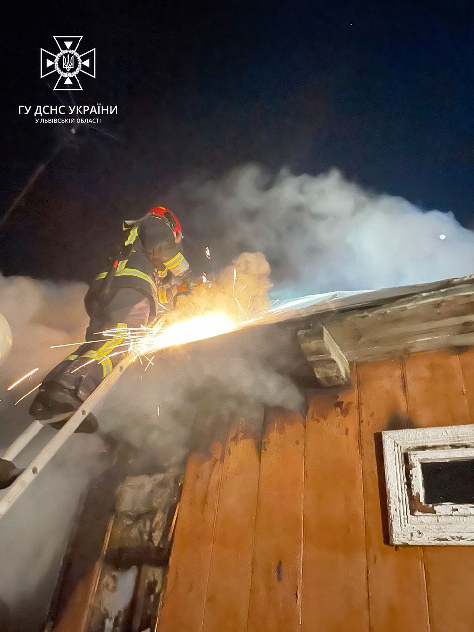 У Червоноградському районі внаслідок пожежі загинула 76-річна жінка