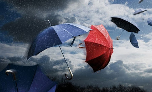 Синоптики прогнозують сильні пориви вітру: якою буде погода у неділю