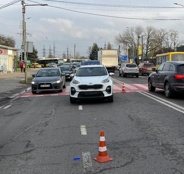 Водійка кросовера збила літню жінку на пішохідному переході у Львові