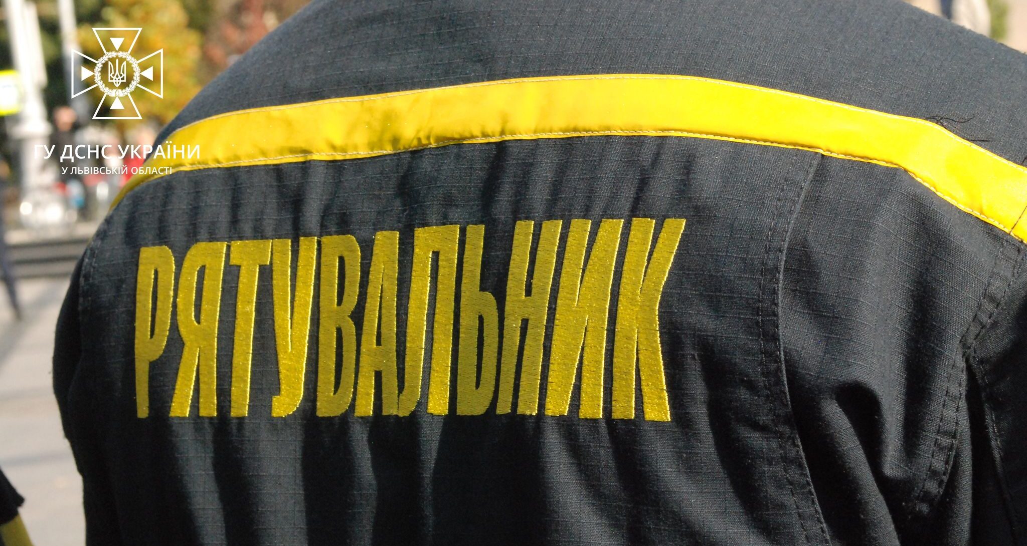 У Новому Роздолі рятувальники визволяли з квартири жінку, яка потребувала допомоги