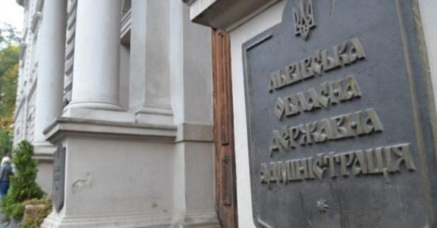 В ЛОВА пояснили, чому неприбрані дороги в області: винні депутати облради