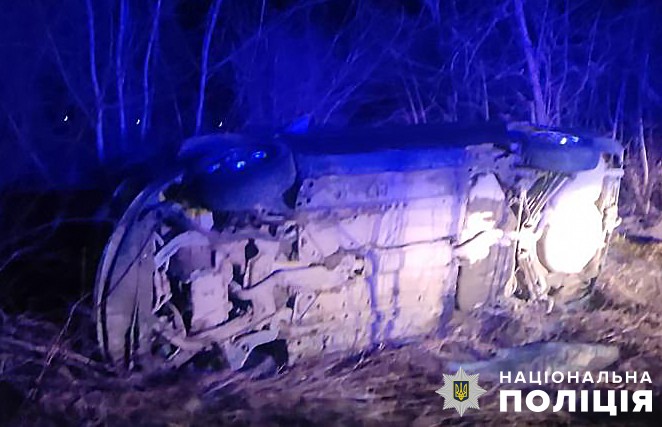 На Самбірщині перекинулась автівка: серед постраждалих 5-річний хлопчик