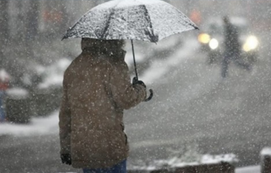 Сніг та хуртовина:  якою буде погода на Львівщині завтра