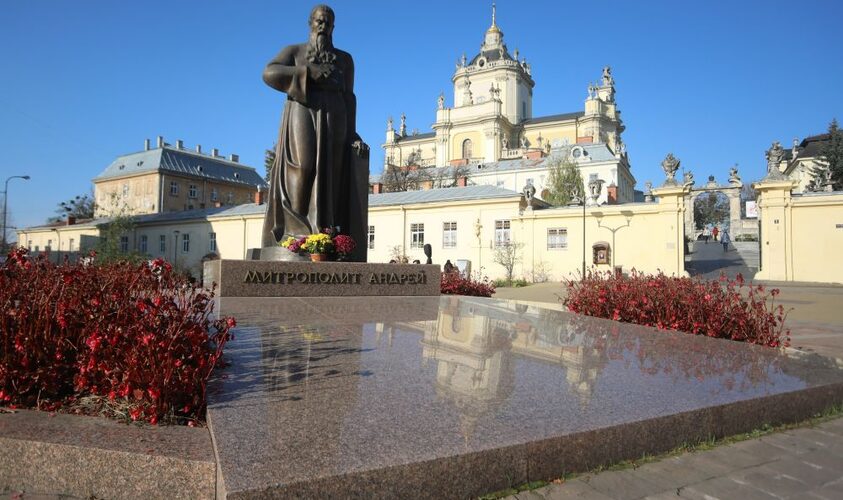 У мерії оприлюднили розклади богослужінь на Різдво у головних храмах Львова