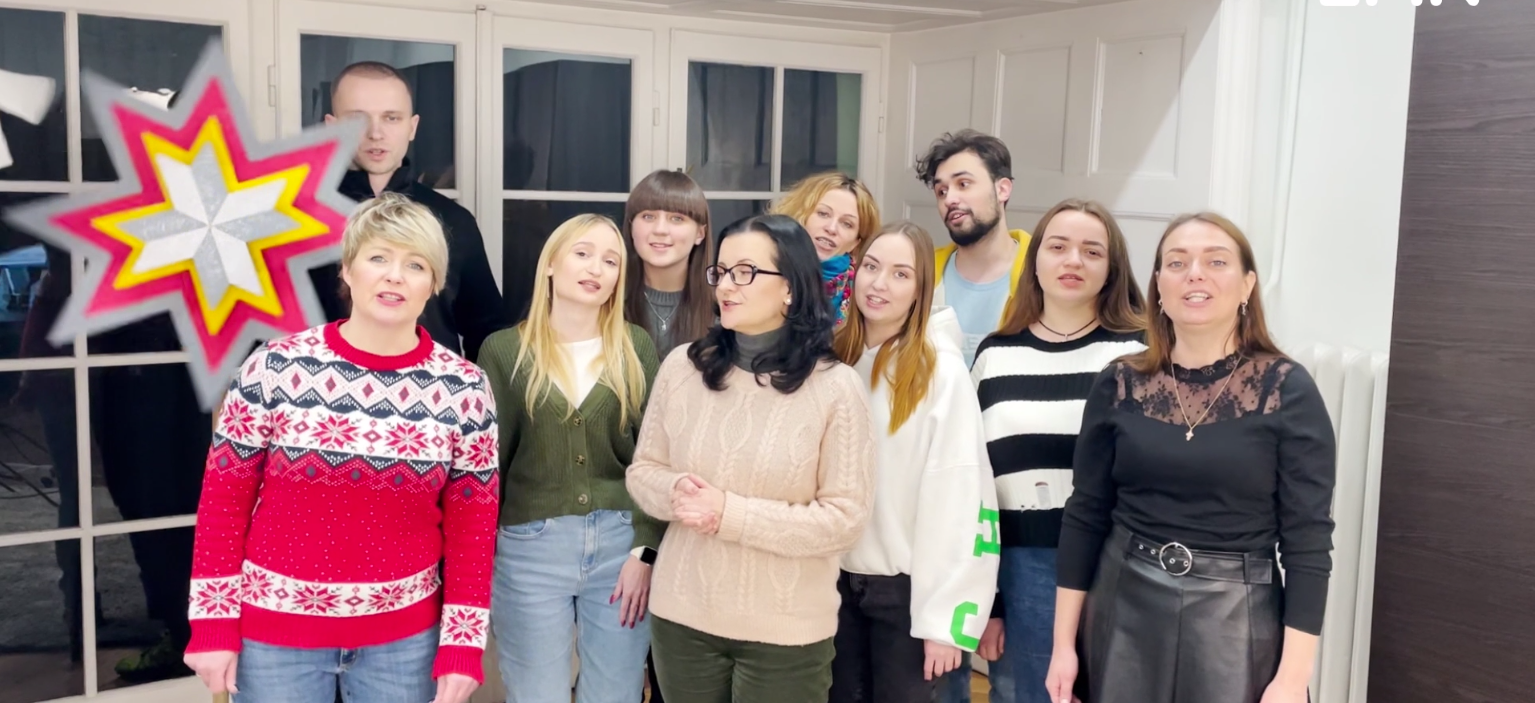 LMN приєдналася до акції «Різдвяні пташки» і передала запрошення колегам з інших медіа