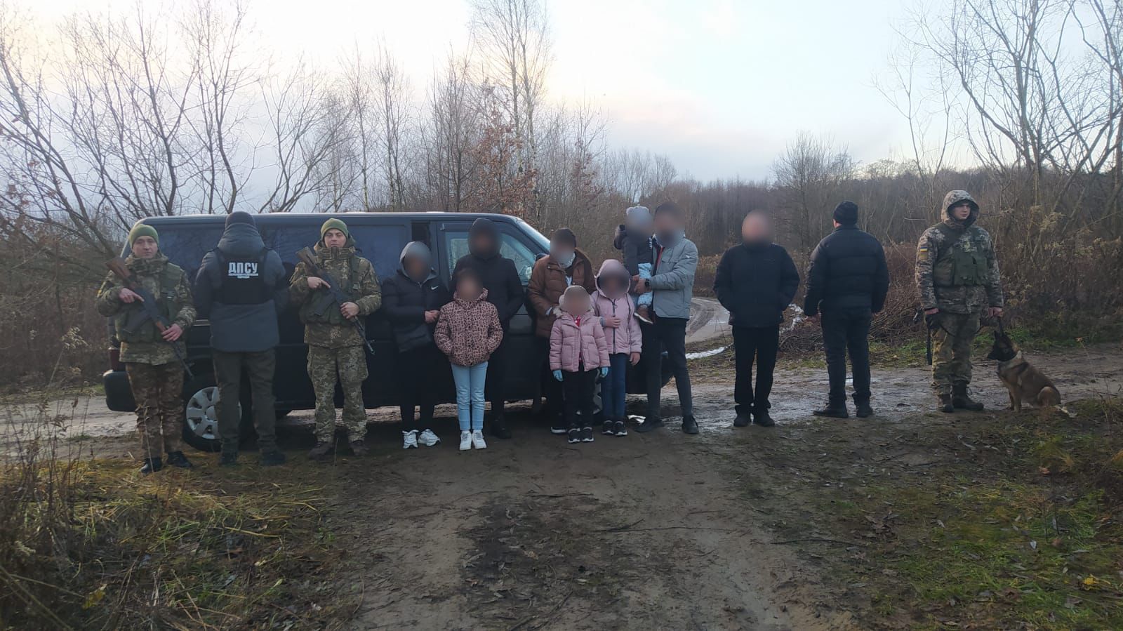Біля кордону на Львівщині затримали 8 громадян Іраку, які хотіли незаконно потрапити до Польщі