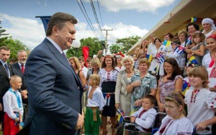 Дітей з Самбірщини завтра везуть на партійну масовку