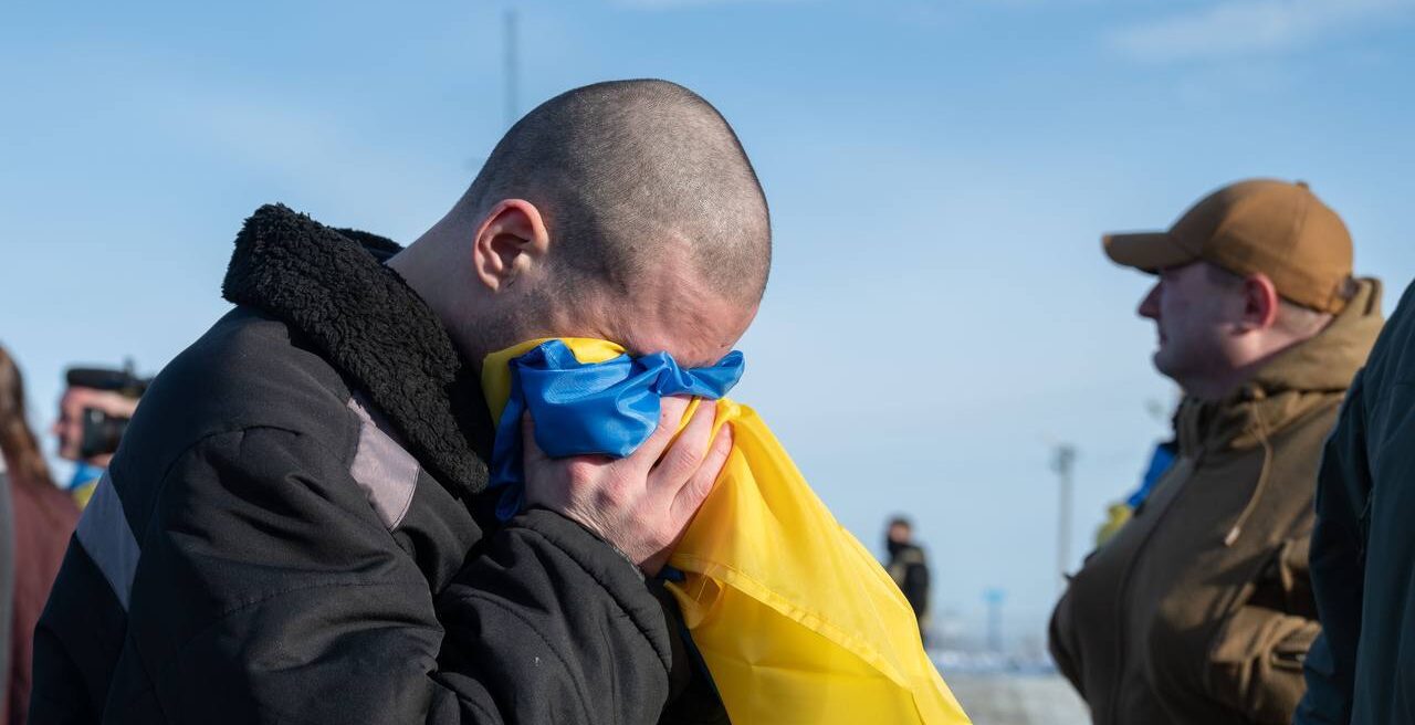 Україна повернула додому ще 207 Оборонців: сьогодні відбувся 50-ий обмін полоненими