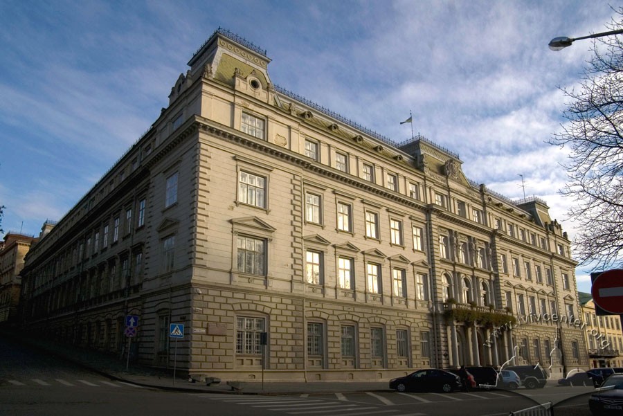 Охорона Львівської облради обійшлась платникам податків у понад мільйон гривень. І це лише за 6 місяців