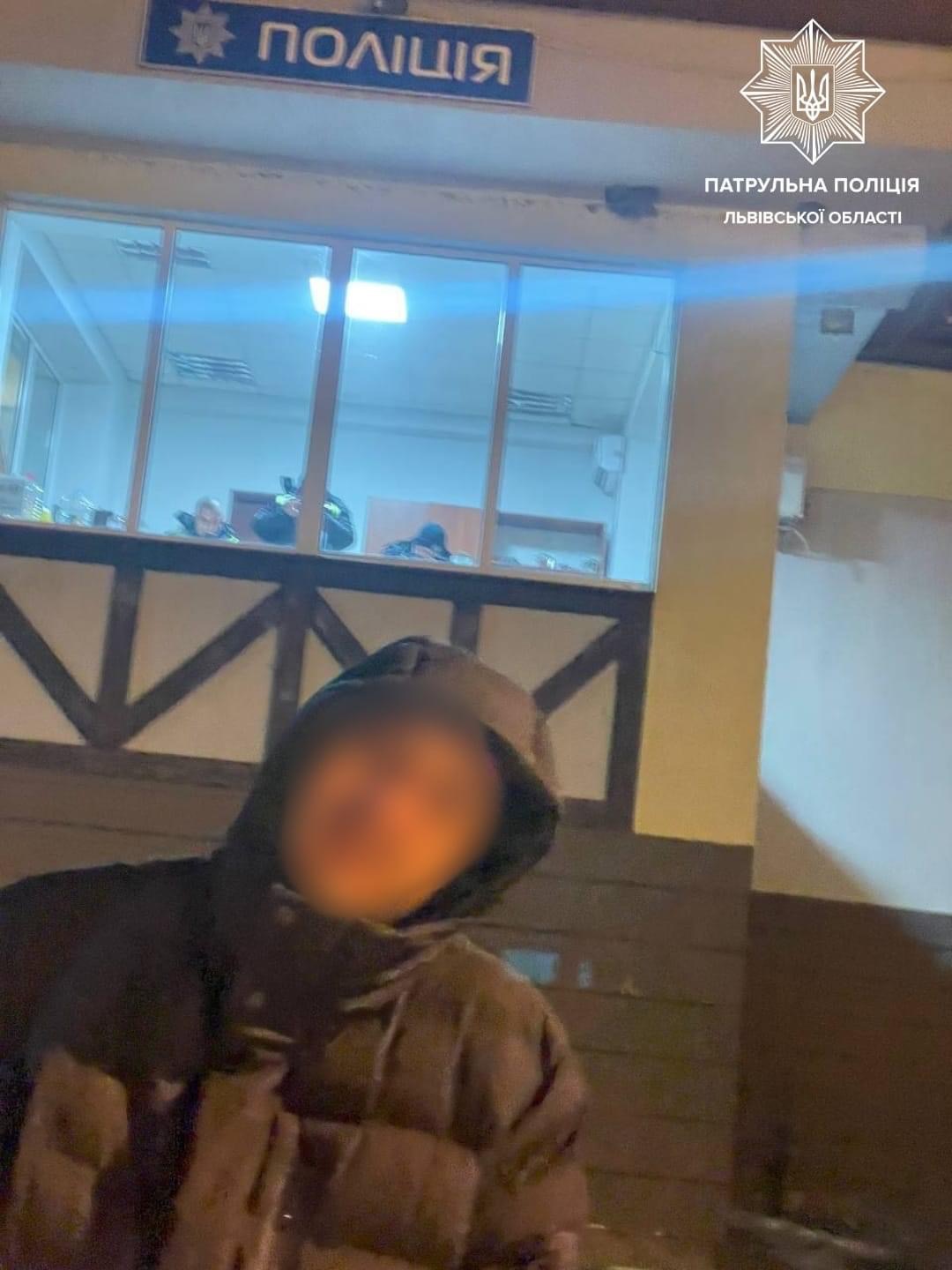 На Львівщині водію загрожує кримінальна відповідальність за спробу дати хабар за їзду у стані алкогольного сп’яніння