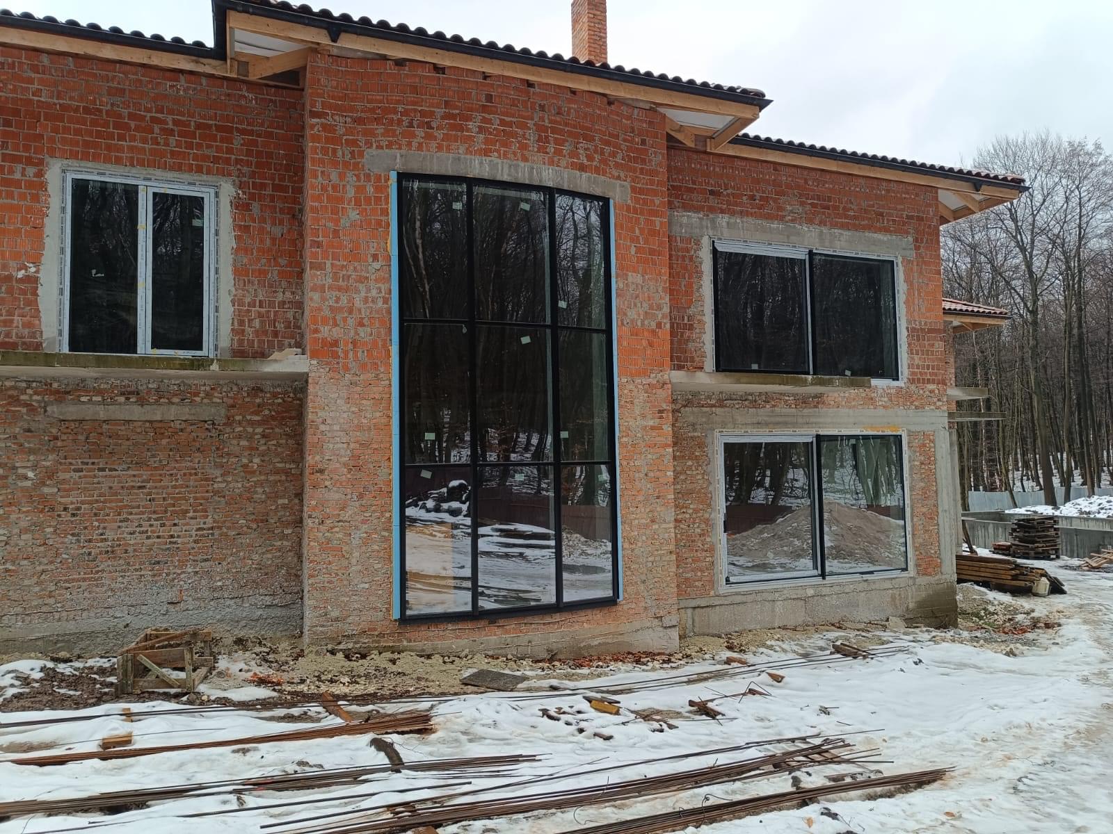 Гринкевичі сховали від слідчих маєток у Львові, в якому розташовані кінотеатр, спортзал та сауна