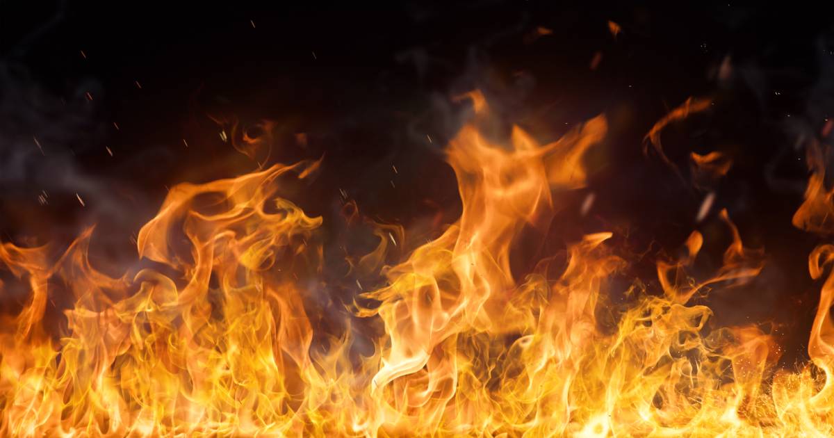 У Червоноградському районі спалахнула цегляна будівля