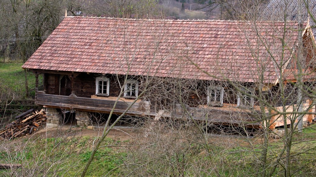 У сховку бойківської хати з с.Плав’є знайшли Декалог ОУН