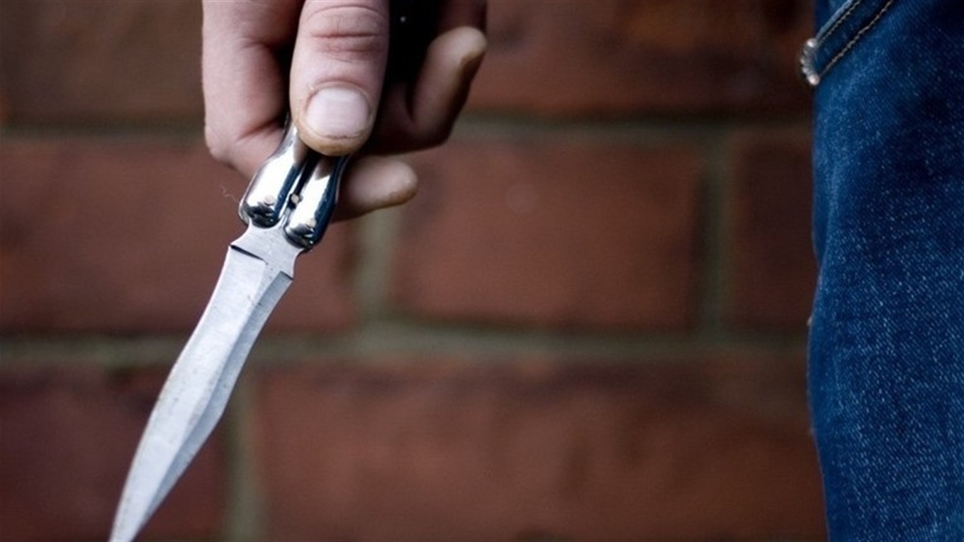 Поблизу кафе на Сихові чоловік з ножем напав на знайомого