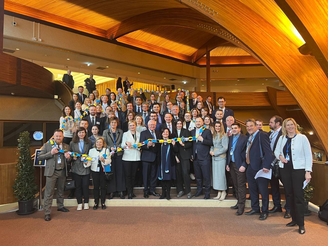 Ми об’єднали європейських депутатів у ланцюг єдності, – Бакунець