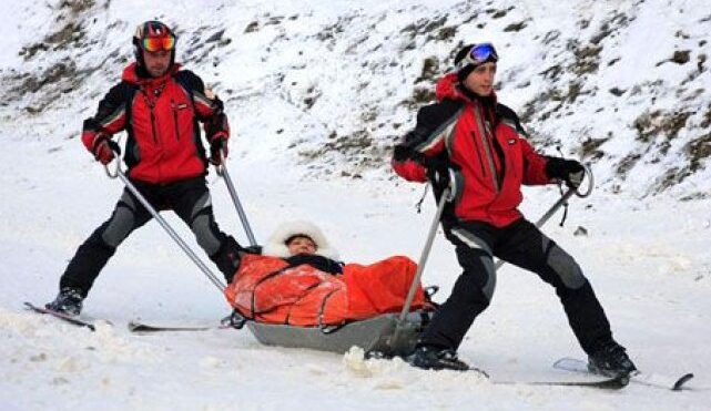 Рятувальники просять любителів зимових катань бути уважнішими: у Славську травмувався лижник