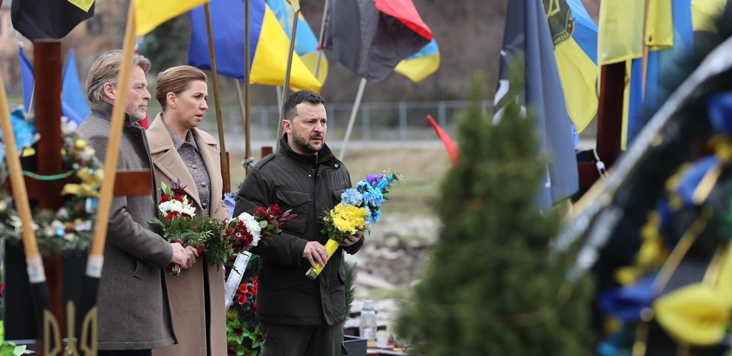 Президент Зеленський вшанував пам’ять полеглих Героїв на Марсовому полі у Львові (ВІДЕО)