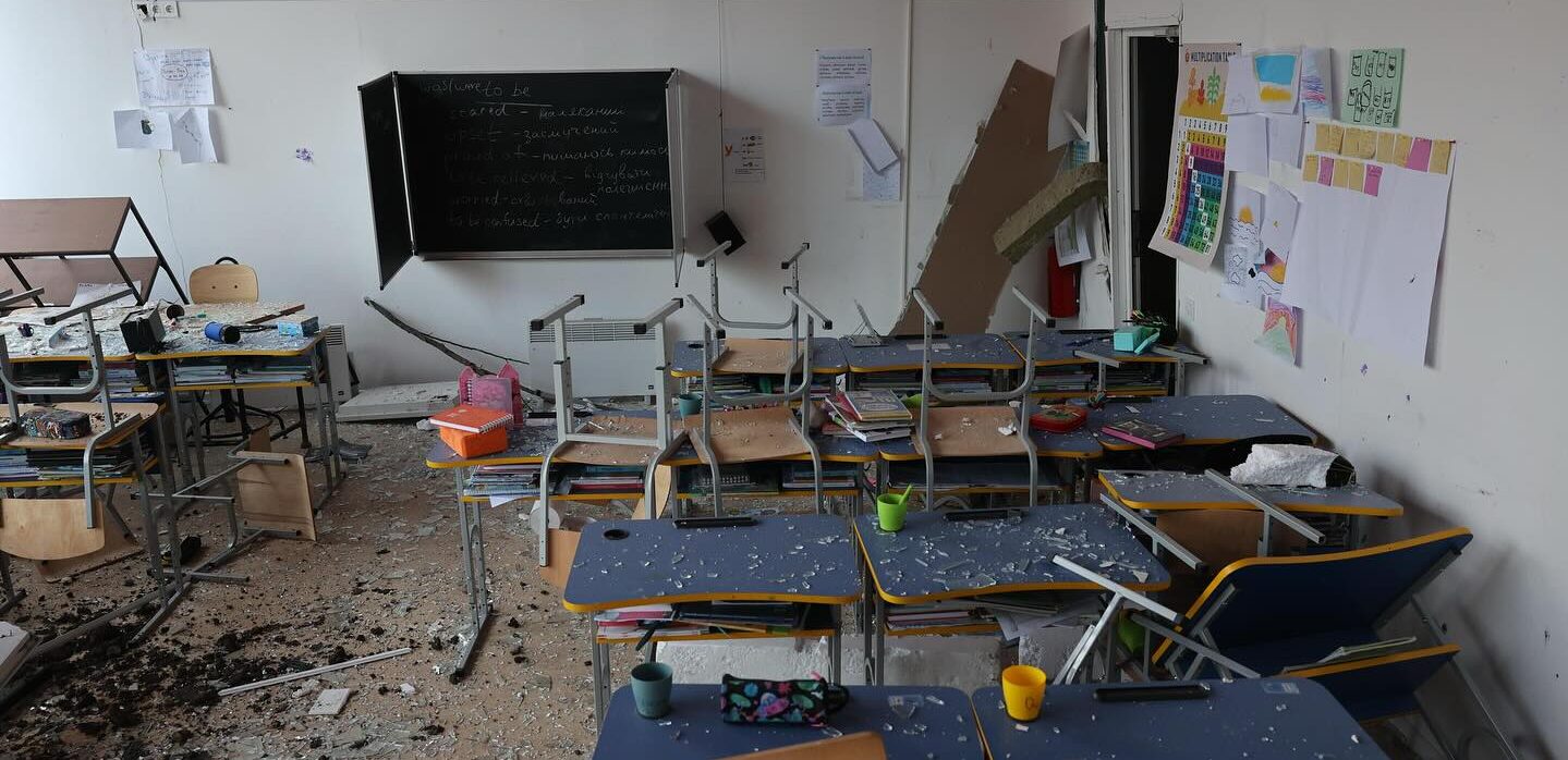 В одній із шкіл, яка постраждала внаслідок ранкового обстрілу, вже завтра готові відновити навчання