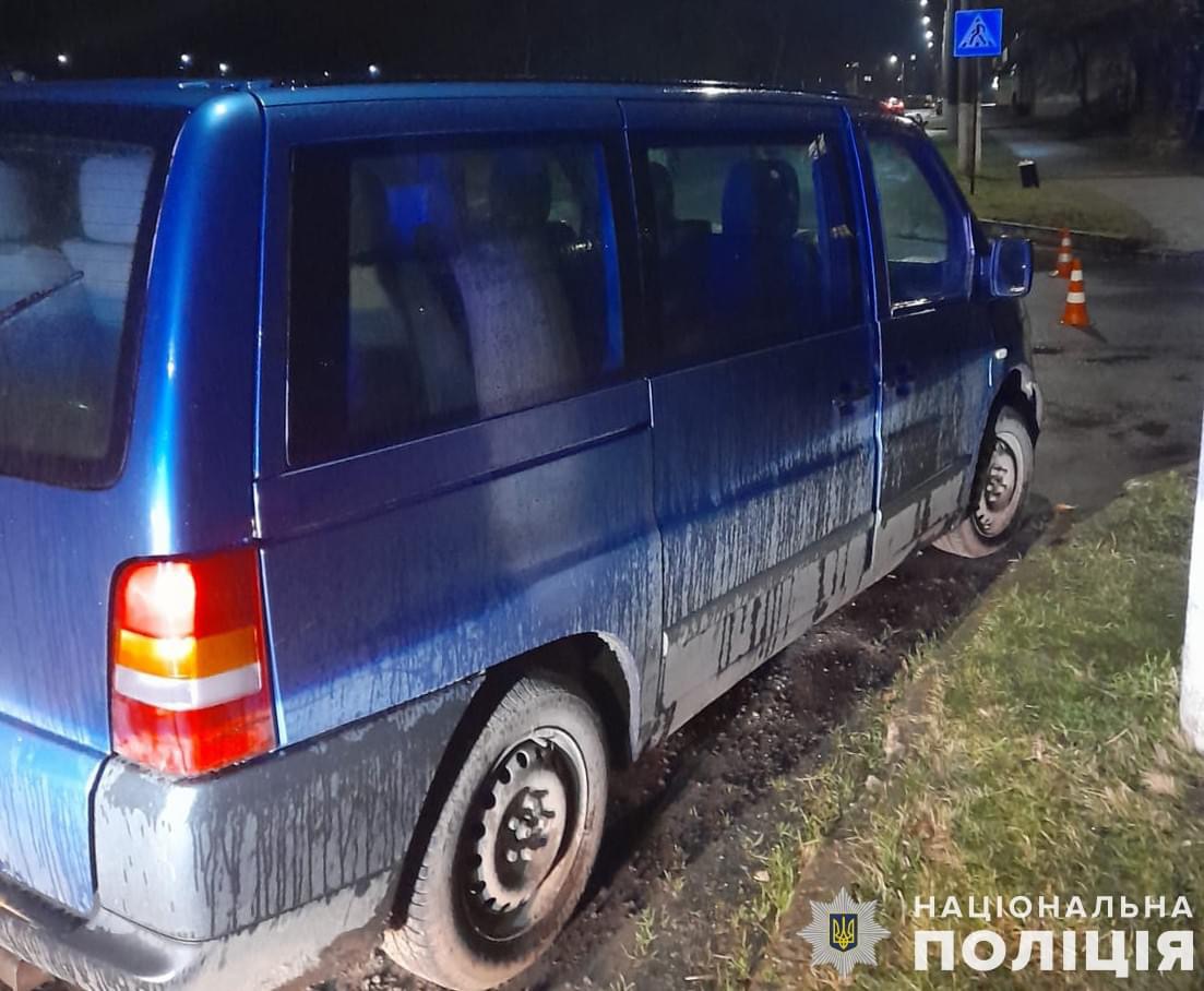 На Львівщині водій мікроавтобуса «Мерседес Віто» збив літнього пішохода