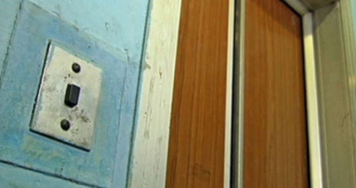 На Сихові у Львові жінка з немовлям застрягла в ліфті і втратила свідомість