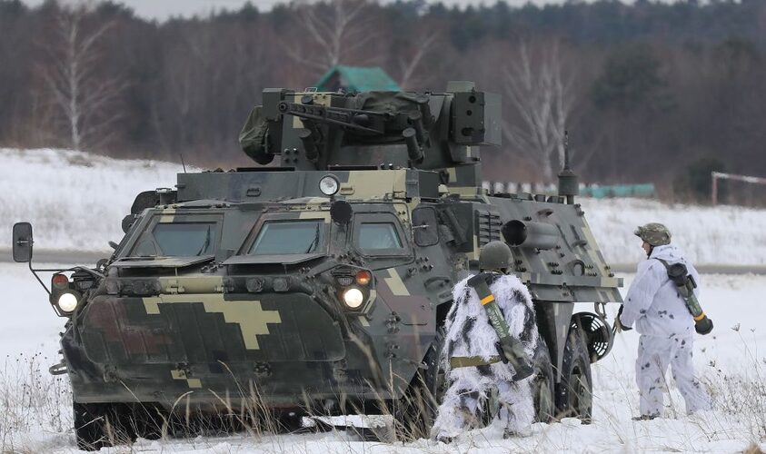 У Львівській мерії пояснили, чому 50 тис. грн виплачуватимуть лише тим мешканцям, які підписали контракт з ДШВ чи морською піхотою