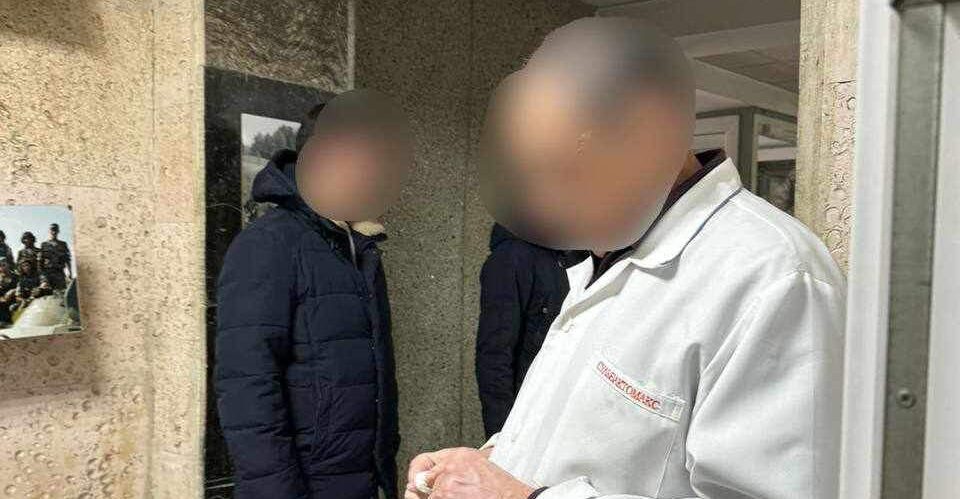 У львівському військовому госпіталі на хабарі затримали хірурга