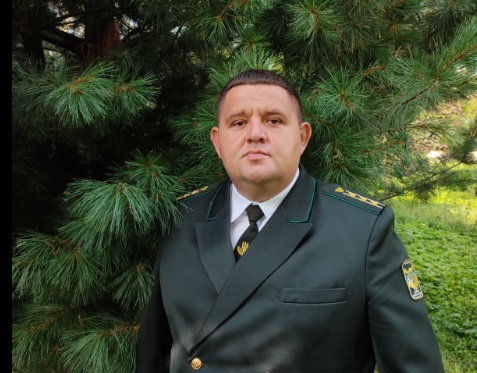 Одіозний лісничий з Рави-Руської хоче поновитися на посаді і отримати невиплачену зарплату