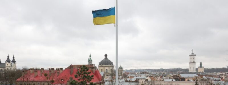У Львові 10-річний хлопчик підняв пропор Героя Небесної Сотні Андрія Дигдаловича