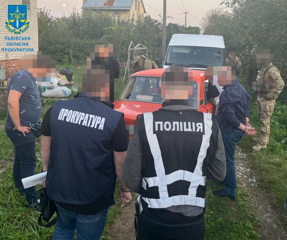 Наркотиків на майже 90 млн грн: на Львівщині ліквідували нарколабораторію