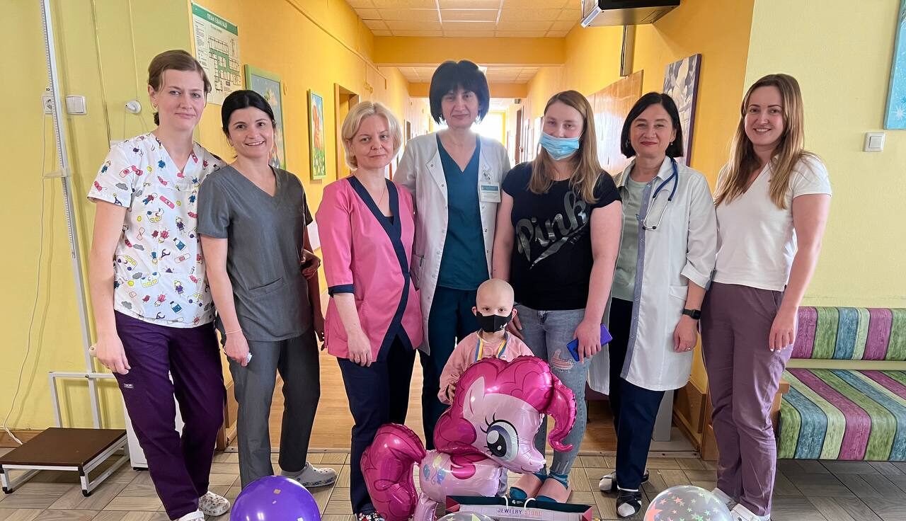 Львівські лікарі врятували 6-річну дівчинку із надскладним захворюванням