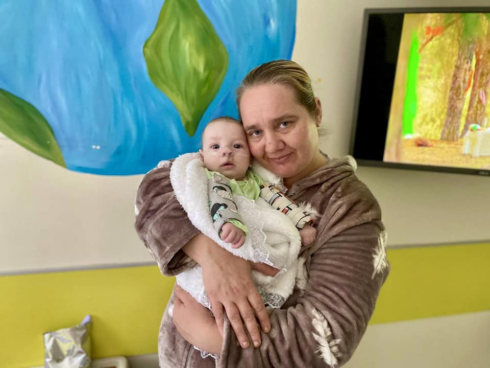 У ОХМАТДИТІ виправили складну розщілину губи 3-місячному хлопчику з Тернопільщини