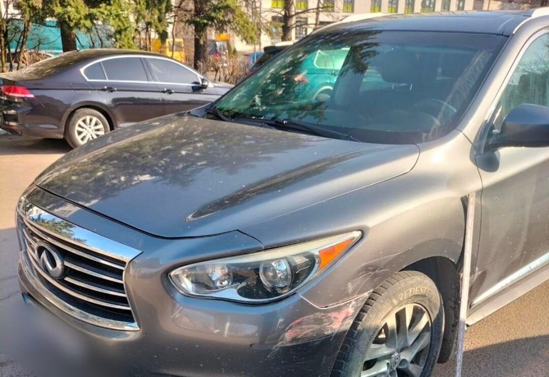 Пошкодив три автівки та втік: у Львові затримали 23-річного чоловіка