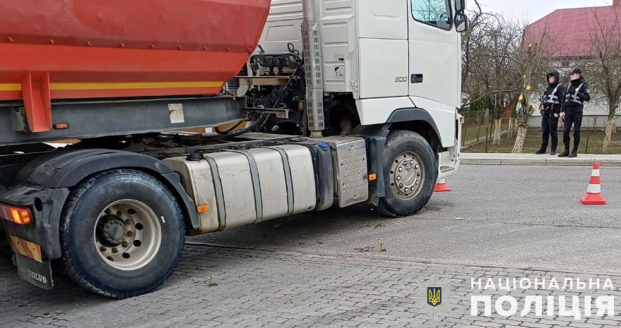 В Городку вантажівка збила 27-річного чоловіка