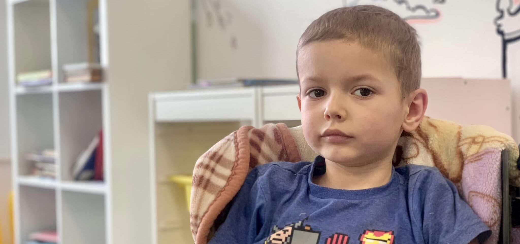 Львівські хірурги прооперували хлопчика з пухлиною в кістці