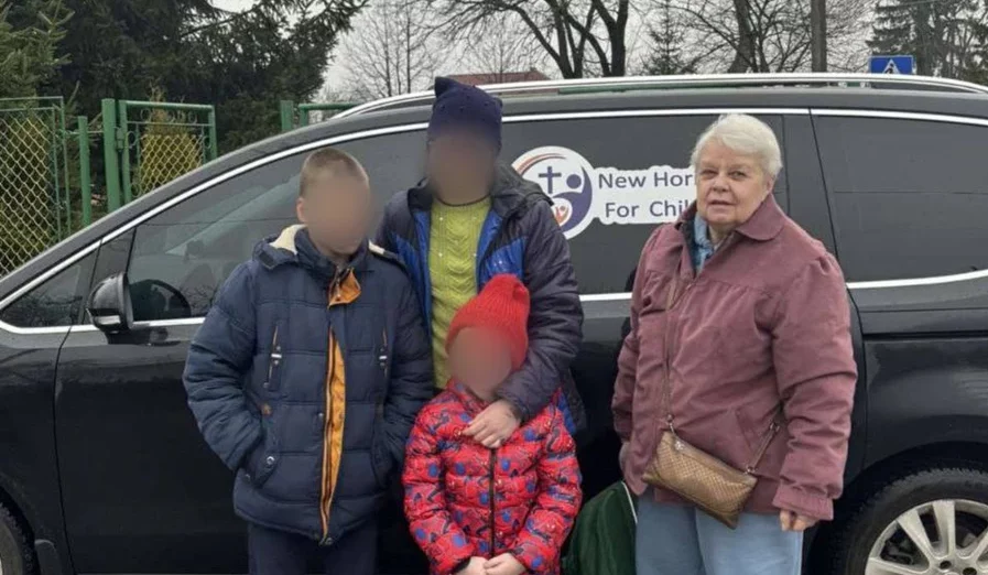 Троє дітей, евакуйованих із зони бойових дій, знайшли прихисток на Львівщині
