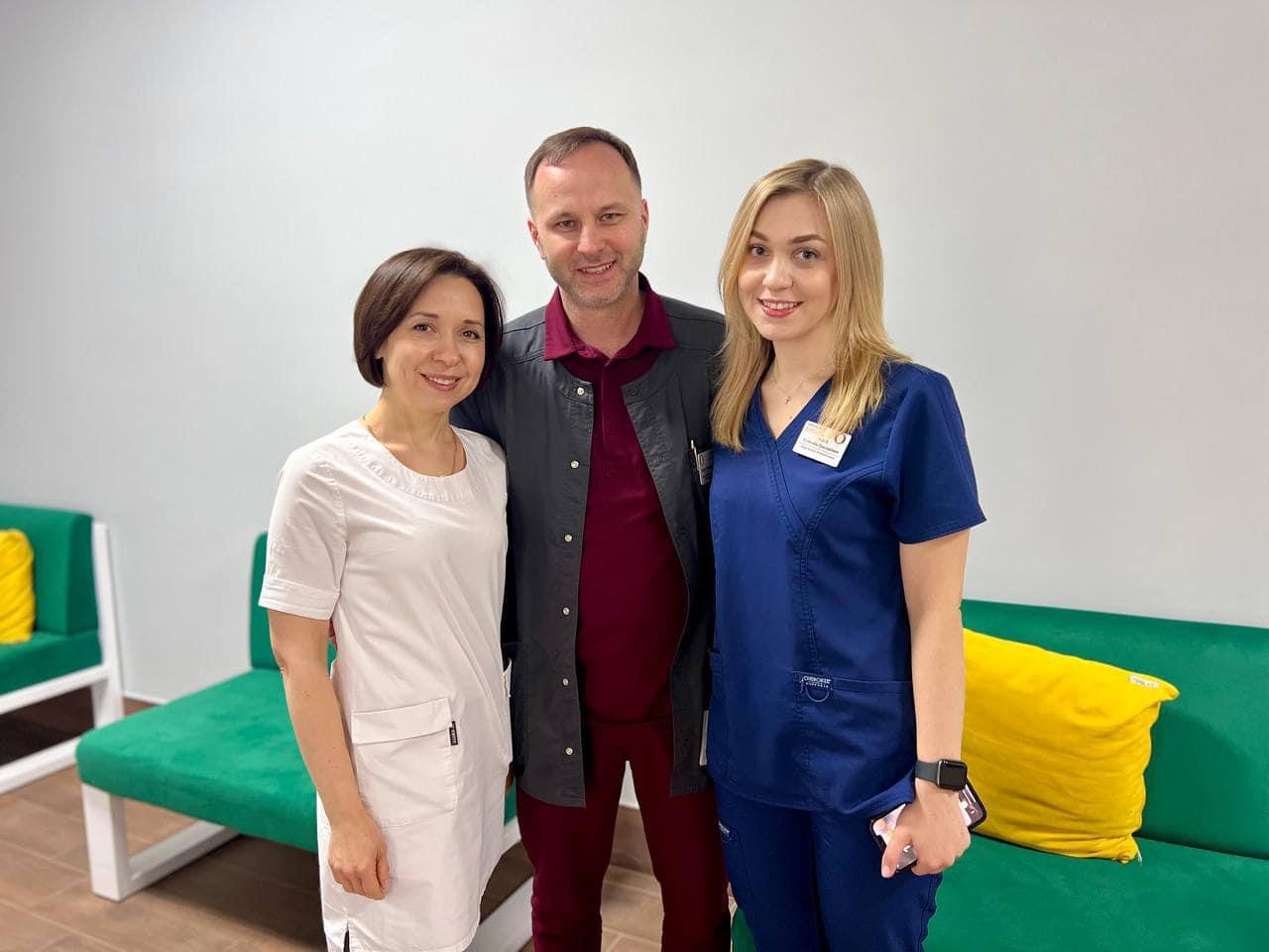 Львівські лікарі успішно прооперували немовля з кістою яєчника